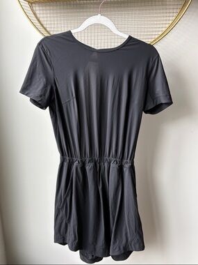lululemon athletica open- backed romper size 6